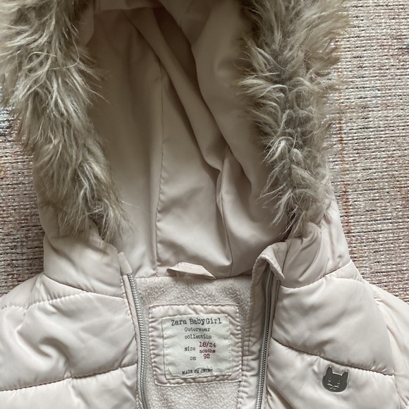 Zara -18-24 month cute little cream puffer coat. - Picture 2 of 2